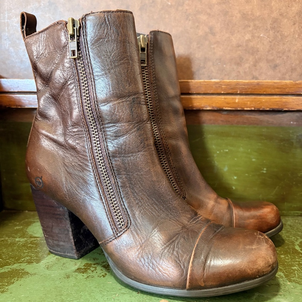 BORN- Chestnut Leather Ankle Booties